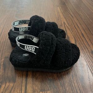 Ugg slippers size 7